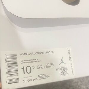 WMNS AIR JORDAN 1 MID SE SIZE 10.5 USED LOOKS LIKE NEW